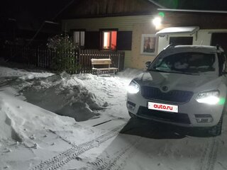 2014 Skoda Yeti I Рестайлинг, белый, 750000 рублей, вид 3