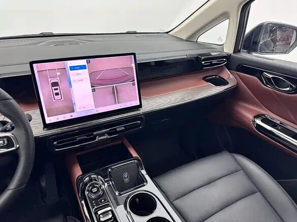 2026 GAC Trumpchi E8 I Рестайлинг, чёрный - вид 13
