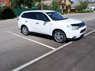 2013 Mitsubishi Outlander III, белый, 1200000 рублей, вид 4