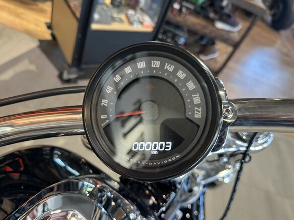 2025 Harley-Davidson Breakout, чёрный, 3550000 рублей - вид 20