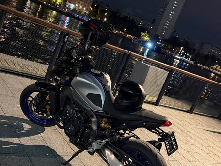 2023 Yamaha MT-09 (FZ-09), серый, 1100000 рублей, вид 1