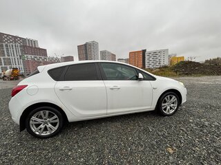 2012 Opel Astra J, белый, 560000 рублей, вид 4