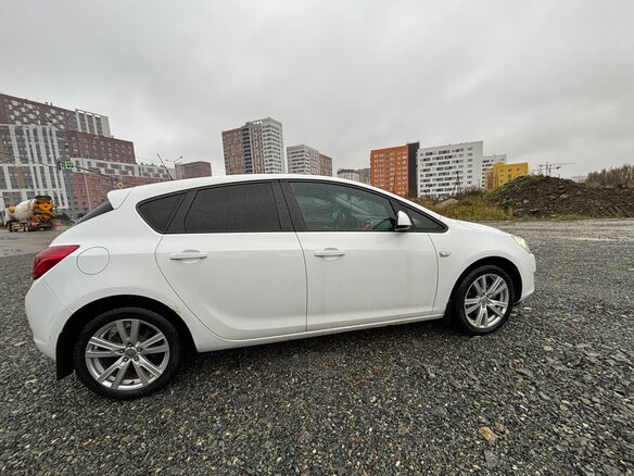 2012 Opel Astra J, белый, 480000 рублей - вид 3