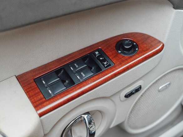 2006 Jeep Commander, чёрный, 1730000 рублей - вид 17