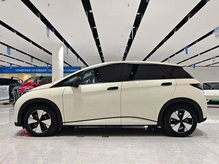 2021 BYD Dolphin 44.9 kWh I, бежевый, 1400000 рублей, вид 3