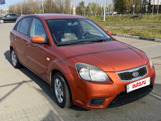 2011 Kia Rio II Рестайлинг, оранжевый, 650000 рублей, вид 3