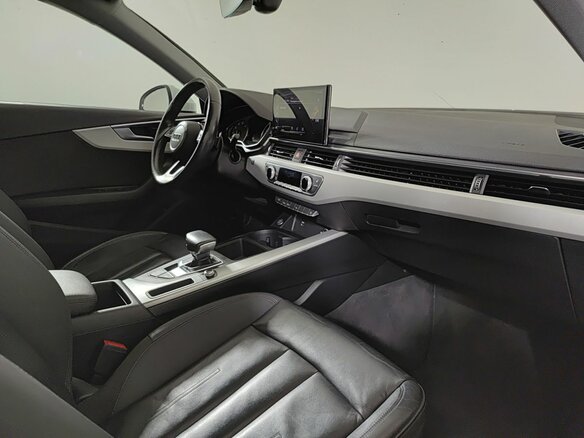 2020 Audi A4 35 TFSI V (B9) Рестайлинг, белый, 2520000 рублей - вид 10