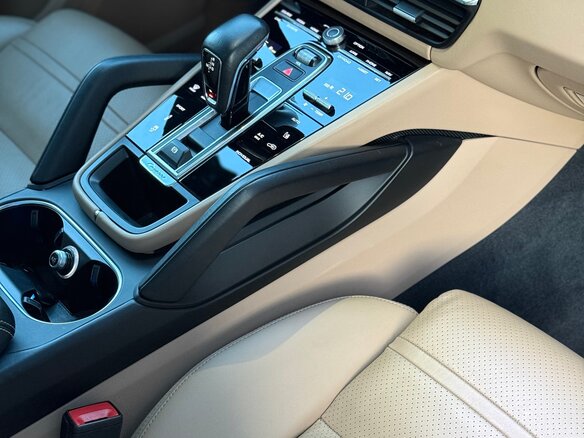 2020 Porsche Cayenne III, коричневый - вид 17