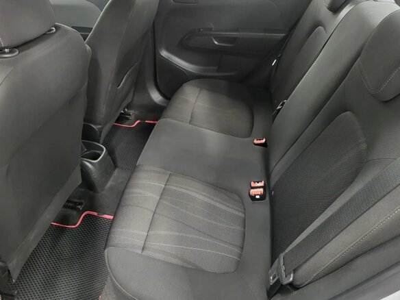 2013 Chevrolet Aveo II, серебристый - вид 13