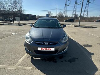 2013 Hyundai Solaris I, белый, 466000 рублей, вид 1