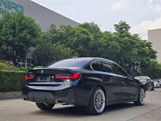 2022 BMW 3 серии Long 320Li VII (G2x) Рестайлинг, чёрный, 2757000 рублей, вид 4