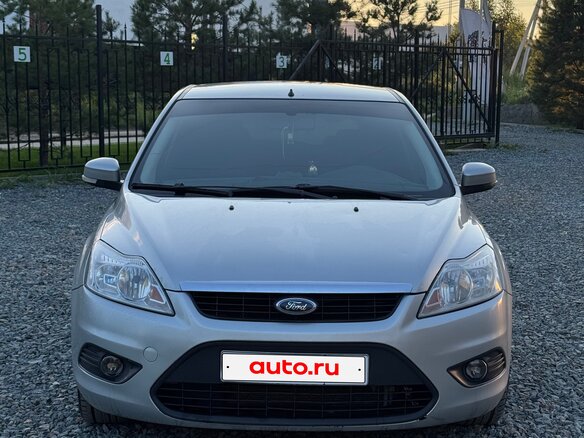 2010 Ford Focus II Рестайлинг, серебристый, 559000 рублей - вид 3