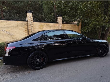 2022 Mercedes-Benz S-Класс 500 4MATIC VII (W223), чёрный, 8900000 рублей, вид 4