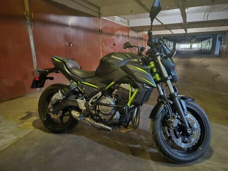 2019 Kawasaki Z 650, чёрный, 600000 рублей, вид 3