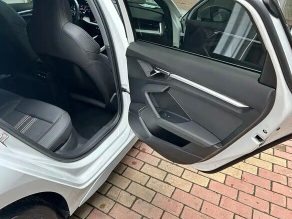 2022 Audi A3 35 TFSI Long IV (8Y), белый, 2000000 рублей - вид 14