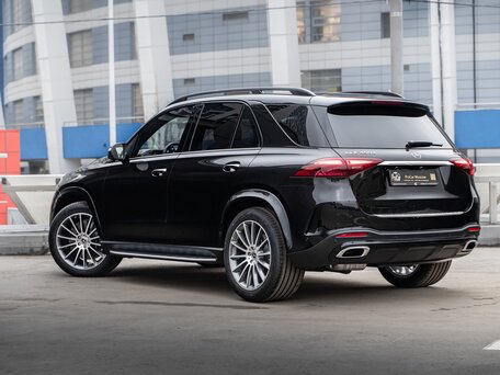 2025 Mercedes-Benz GLE 450 d II (V167) Рестайлинг, чёрный, вид 5