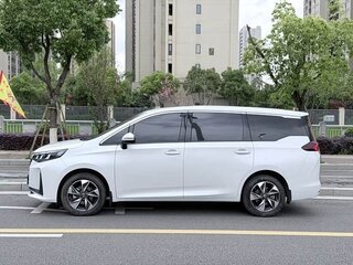 2023 GAC Trumpchi M6 Pro, белый, 1320000 рублей, вид 4