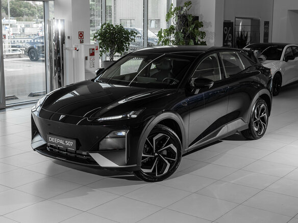 2025 Changan Deepal S07 31.73 kWh I, чёрный, 5289900 рублей - вид 6