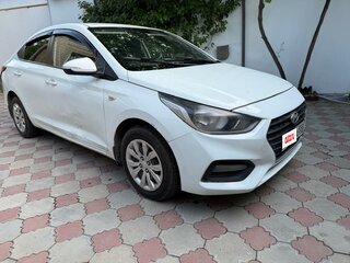 2017 Hyundai Solaris I Рестайлинг, белый, 830000 рублей, вид 3