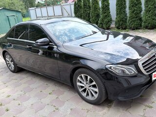 2016 Mercedes-Benz E-Класс 220 d V (W213, S213, C238), чёрный, 3348000 рублей, вид 2