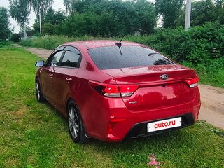 2017 Kia Rio IV, красный, 1220000 рублей, вид 4