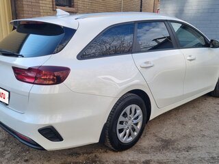2021 Kia Ceed III, белый, 2000000 рублей, вид 3