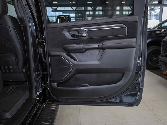 2026 Ram 1500 RHO V Рестайлинг, чёрный, 11495999 рублей - вид 19