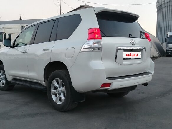 2012 Toyota Land Cruiser Prado 150 Series, белый, 2400000 рублей - вид 2