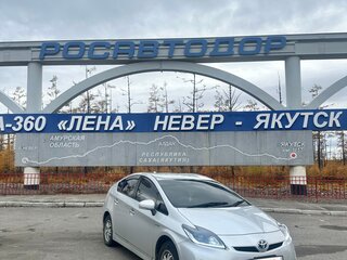 2011 Toyota Prius III (XW30), серый, 1000000 рублей, вид 1