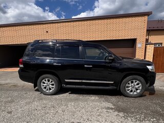2015 Toyota Land Cruiser 200 Series Рестайлинг 2, чёрный, 6200000 рублей, вид 4