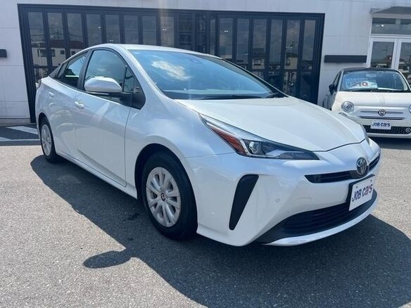 2022 Toyota Prius IV Рестайлинг (XW50), белый - вид 1