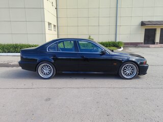 2001 BMW 5 серии 525i IV (E39) Рестайлинг, чёрный, 975080 рублей, вид 3