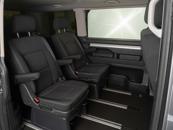 2016 Volkswagen Multivan T6, серый, 3269000 рублей - вид 6