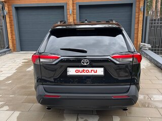2024 Toyota RAV4 V (XA50), чёрный, 4095000 рублей, вид 4