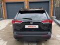 2024 Toyota RAV4 V (XA50), чёрный, 4095000 рублей - вид 3