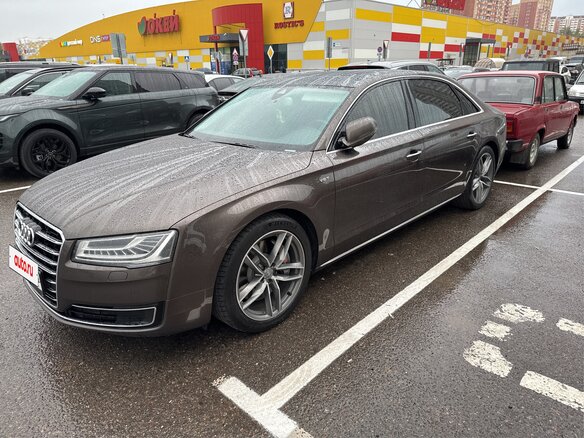 2015 Audi A8 Long III (D4) Рестайлинг, коричневый - вид 2