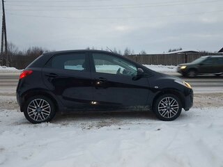 2011 Mazda 2 II Рестайлинг (DE2), пурпурный, 820000 рублей, вид 2