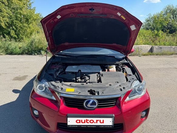 2011 Lexus CT 200h I, красный, 1700000 рублей - вид 2