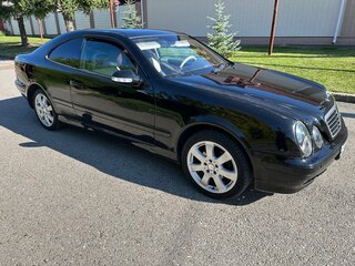 2001 Mercedes-Benz CLK-Класс 230 I (W208) Рестайлинг, чёрный, 410000 рублей, вид 3