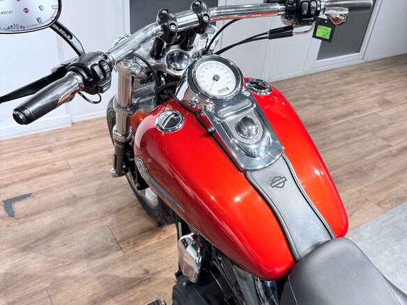 2010 Harley-Davidson Fat Bob, красный, 999000 рублей - вид 14