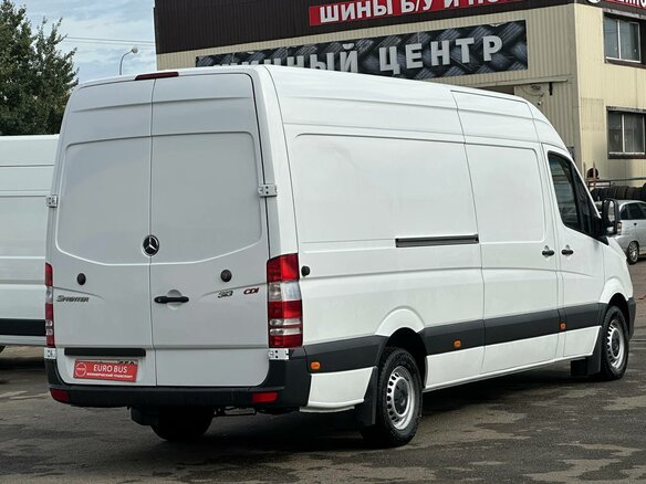 2016 Mercedes-Benz Sprinter, белый, 2800000 рублей - вид 3