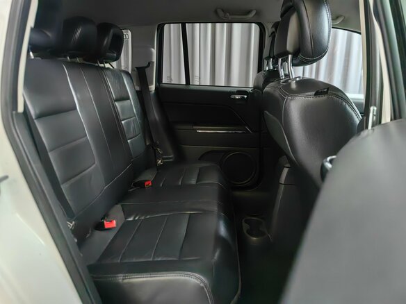 2012 Jeep Compass I Рестайлинг, белый - вид 9
