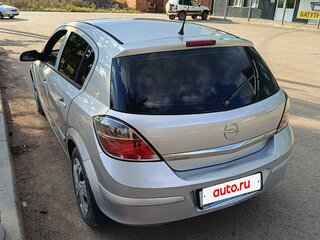 2007 Opel Astra H Рестайлинг, серебристый, 360000 рублей, вид 3