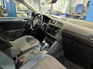 2020 Volkswagen Tiguan II Рестайлинг, чёрный, 2190000 рублей, вид 1
