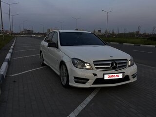 2011 Mercedes-Benz C-Класс 180 BlueEFFICIENCY III (W204) Рестайлинг, белый, 1100000 рублей, вид 4