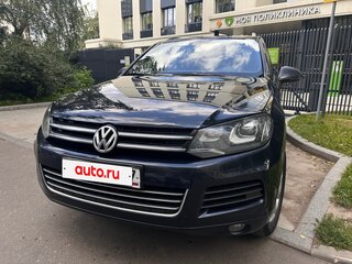 2014 Volkswagen Touareg II, синий, 2400000 рублей, вид 3