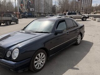 1997 Mercedes-Benz E-Класс 230 II (W210, S210), синий, 300000 рублей, вид 1