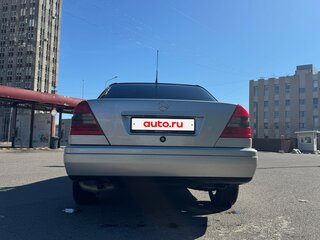 1997 Mercedes-Benz C-Класс 180 I (W202), серебристый, 350000 рублей, вид 3