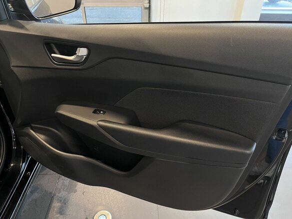 2021 Hyundai Solaris II Рестайлинг, чёрный - вид 27