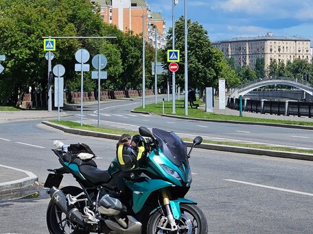 2021 BMW R 1250 RS, зелёный, 1099000 рублей, вид 1
